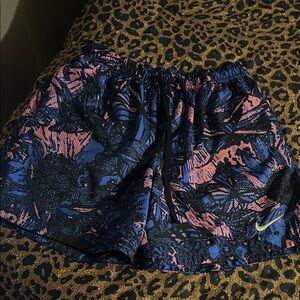 Nike Men Blue & Pink Patterned Athletic Shorts